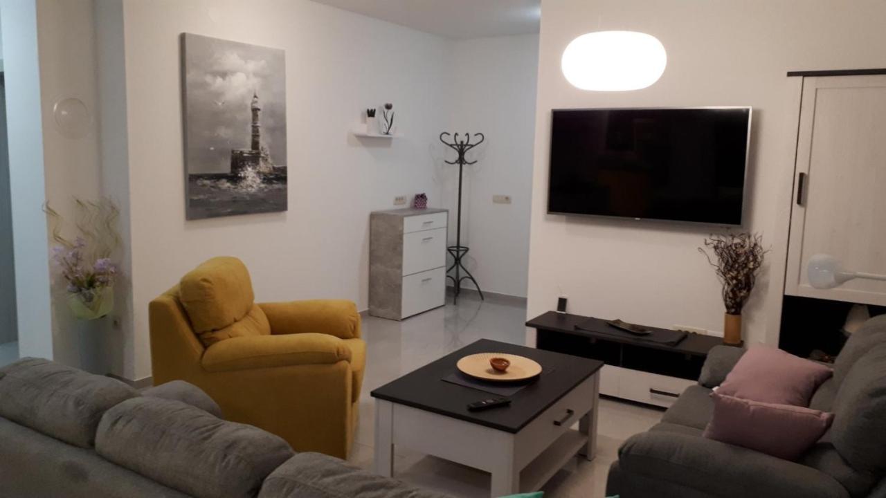 Vila Veronika 2 PUY Exterior foto