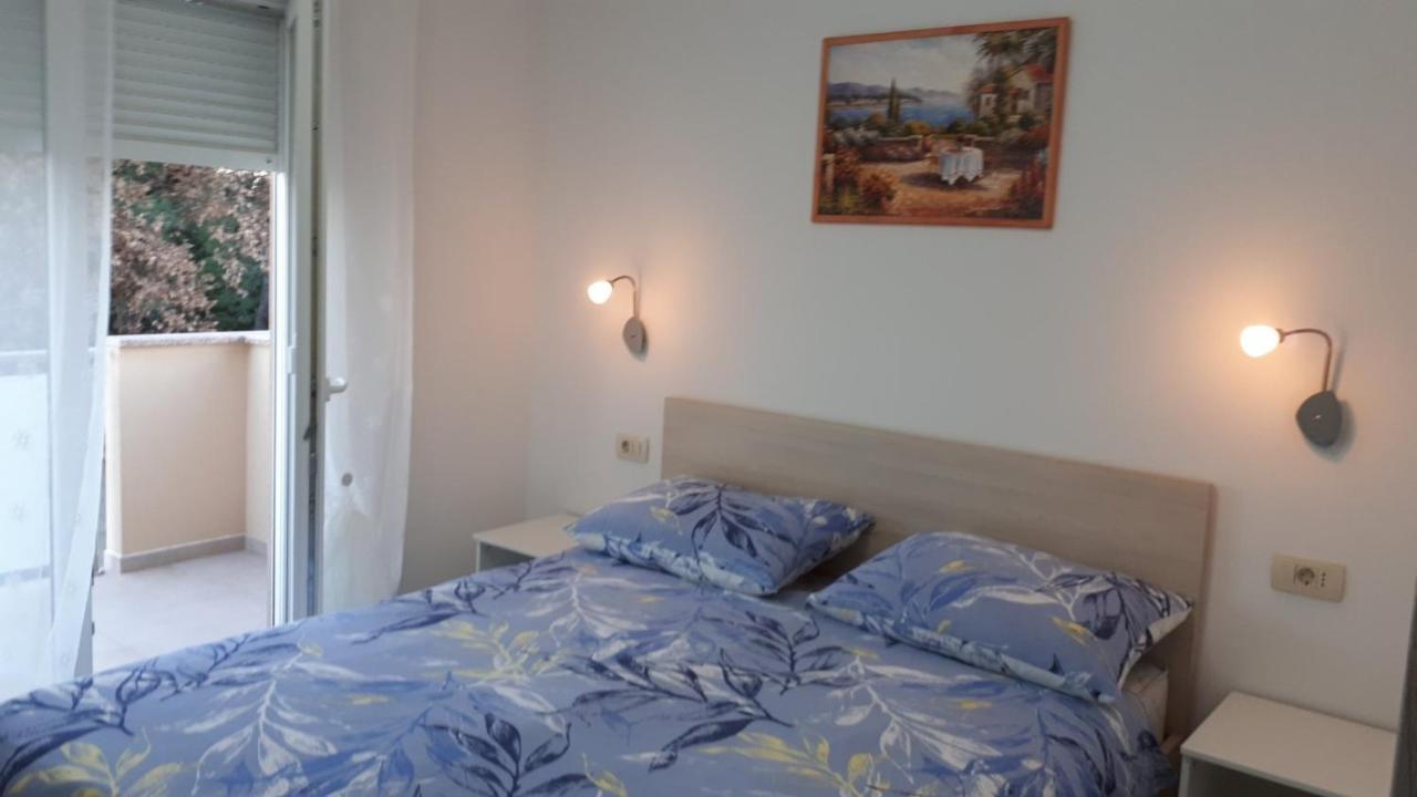 Vila Veronika 2 PUY Exterior foto