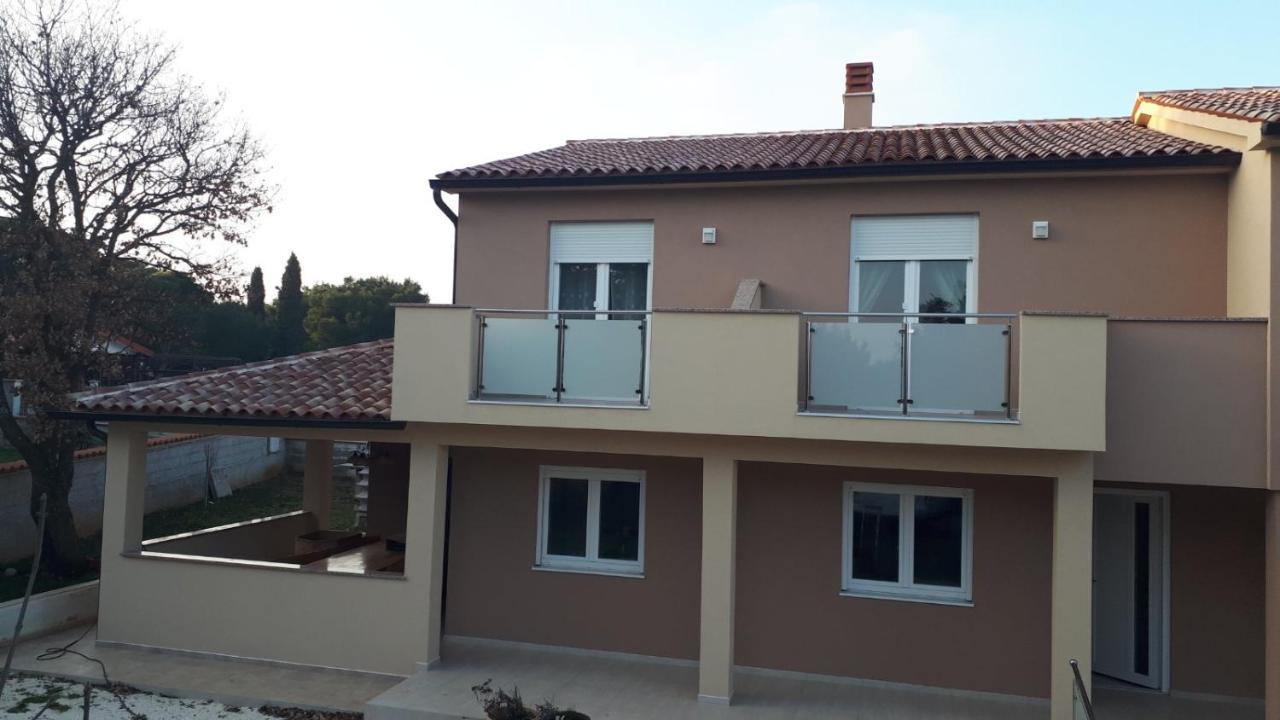 Vila Veronika 2 PUY Exterior foto