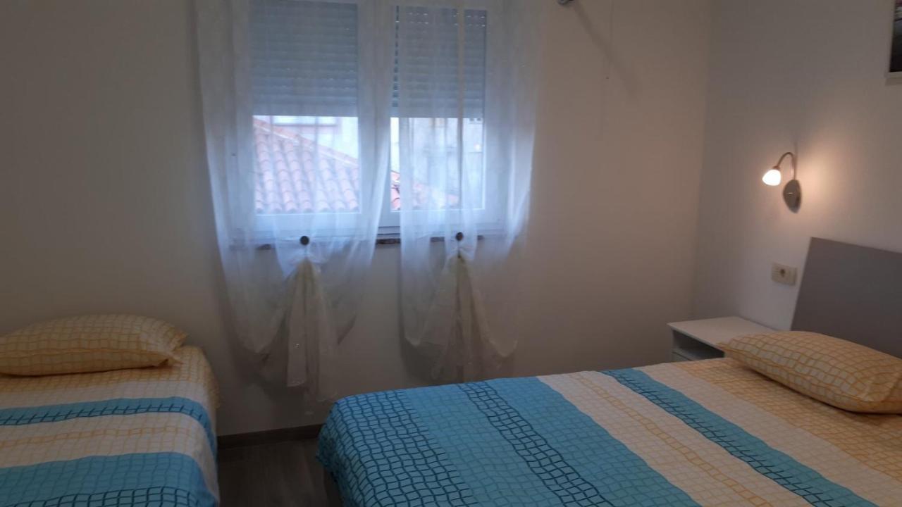 Vila Veronika 2 PUY Exterior foto