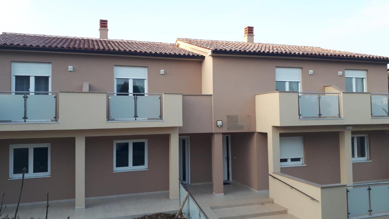 Vila Veronika 2 PUY Exterior foto